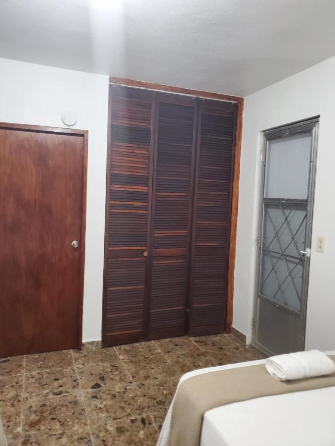 Crab Island Adventures Apartments 别克斯 外观 照片